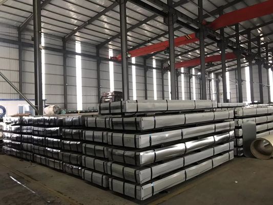 Construção GI Materiais de telhado galvanizado Folha de metal corrugado Painel de telhado de aço galvanizado para fabricação de cercas