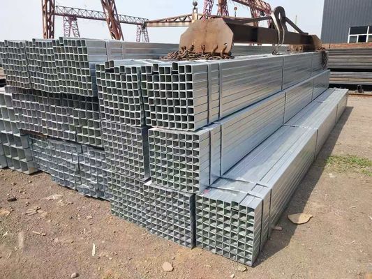 Tubos retangulares de ferro negro de alta precisão galvanizados galvanizados quadrados de aço com tolerância de ± 1% e técnica de laminagem a quente