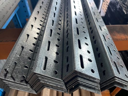 Infraestrutura de grande porte e construção industrial pesada Barra de aço de ângulo igual 100x100x10 mm com tolerância ± 1%