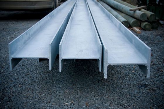 Q235B A36 Q345B Grade H-canal estrutural de aço carbono H viga com 8 mm 64 mm espessura da flange