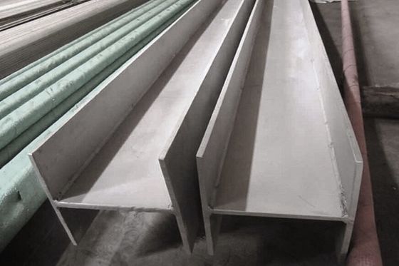 W14 W16 W12 W21 Construção H Beam Steel com e espessura de teia 6,5-70mm Espessura de flange 8mm 64mm
