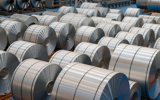 Reboques de aço laminados a frio de qualidade completa e dura com múltiplas variações de espessura e largura