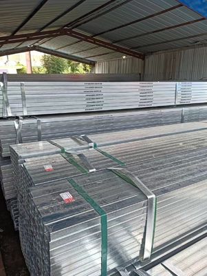 Regular Spangle Z20 Q235 Q345 Tubos Quadrados Galvanizados Pré-Cobertos de Baixo Carbono para Clientes