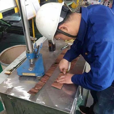 bobinas de aço galvanizado PPgi pré-pintadas em 0,35/0,4/0,45 mm espessura e 1220/1219/1250 mm largura para várias aplicações