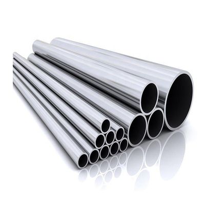 Tubo quadrado soldado de aço inoxidável padrão JIS perfeitamente adequado para aplicações da indústria do petróleo