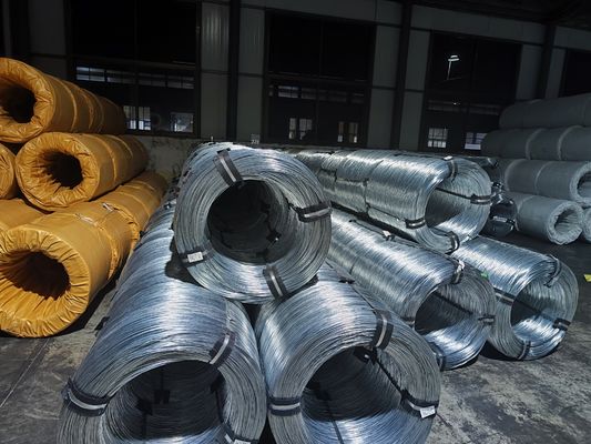 Arame de aço inoxidável galvanizado a quente de 1,2 mm a 2,0 mm Opções para tolerância externa à prova de ferrugem ± 1% Q195 Q235 revestido de zinco