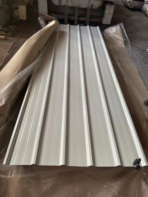 Folha de telhado corrugada personalizada para materiais de construção de telhado revestida folha de aço galvanizado pré-pintada