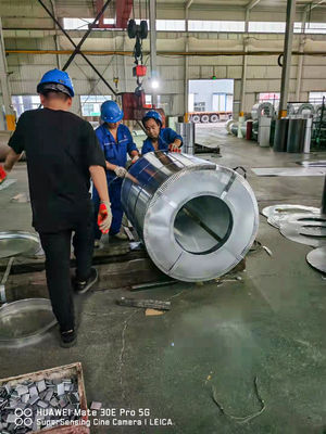Dx51d bobina de aço galvanizado mergulhado bobina de aço galvanizado com técnica baseada em laminado a frio e revestimento de zinco de 20-275 g/m2