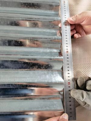 0.1mm Espessura Z40 Spangle regular Full Hard Color-coated Galvanized Roof Panel corrugado para vários telhados ou paredes
