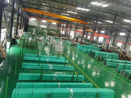 2 mm de espessura 2 polegadas Programa 40 Tubos de aço inoxidável 12m bobina Satin liso ASTM A312 304 Grau para transporte de esgoto de gás e petróleo