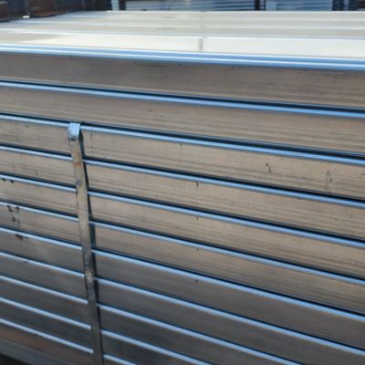 Tubos de aço galvanizados quadrados de 3x3 polegadas submersos a quente 0,5 mm revestimento de zinco proteção aprimorada para estrutura de construção