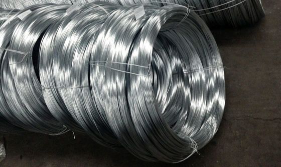 Q195 Q235 Arame de aço galvanizado 2,5 mm para corte livre no padrão GB